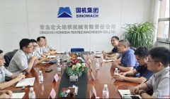 <b>弘大纺机公司倪敬达副总司理引见了公司的手艺</b>